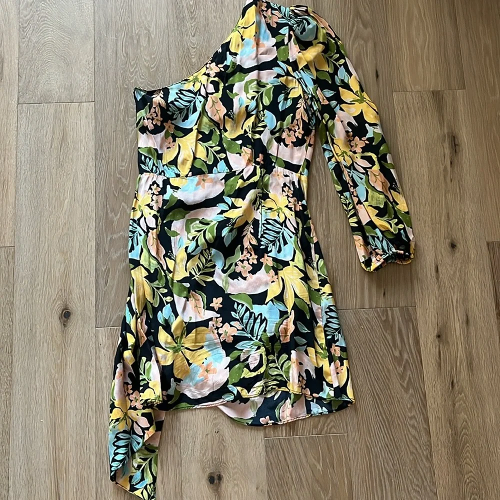 Saylor One Shoulder Nazila Dress Size Small - Picture 6 of 9